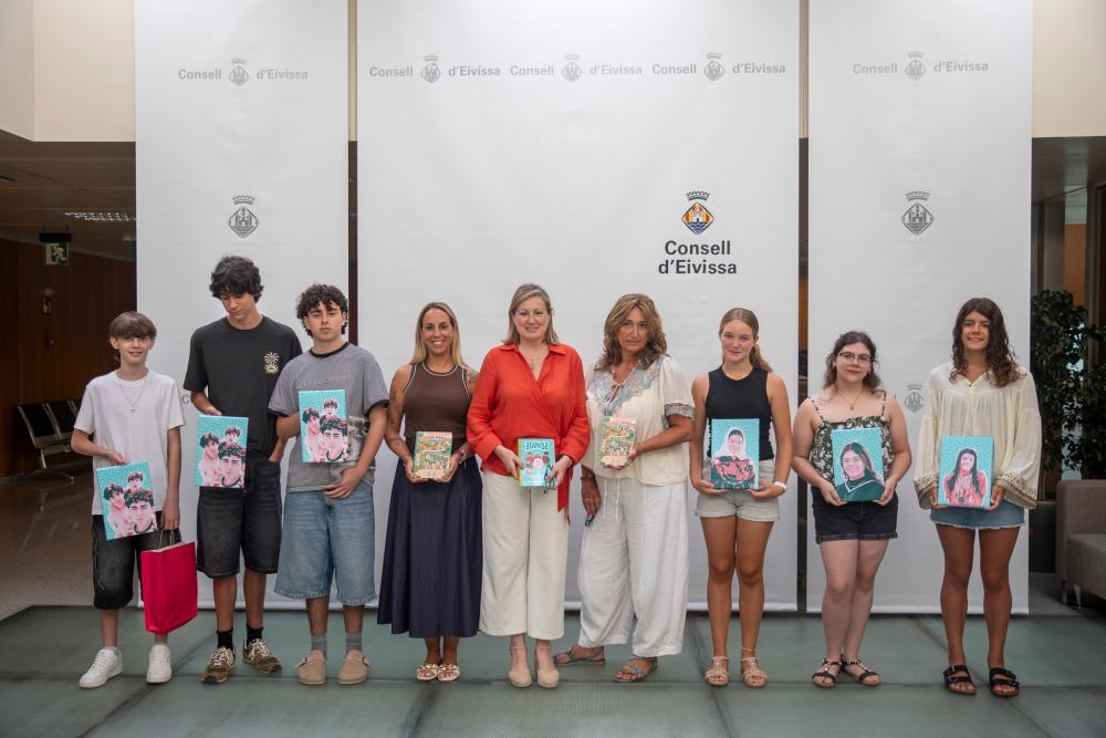 Imagen Consell d’Eivissa, a través del CEPCA, reparte 9.100 agendas escolares...