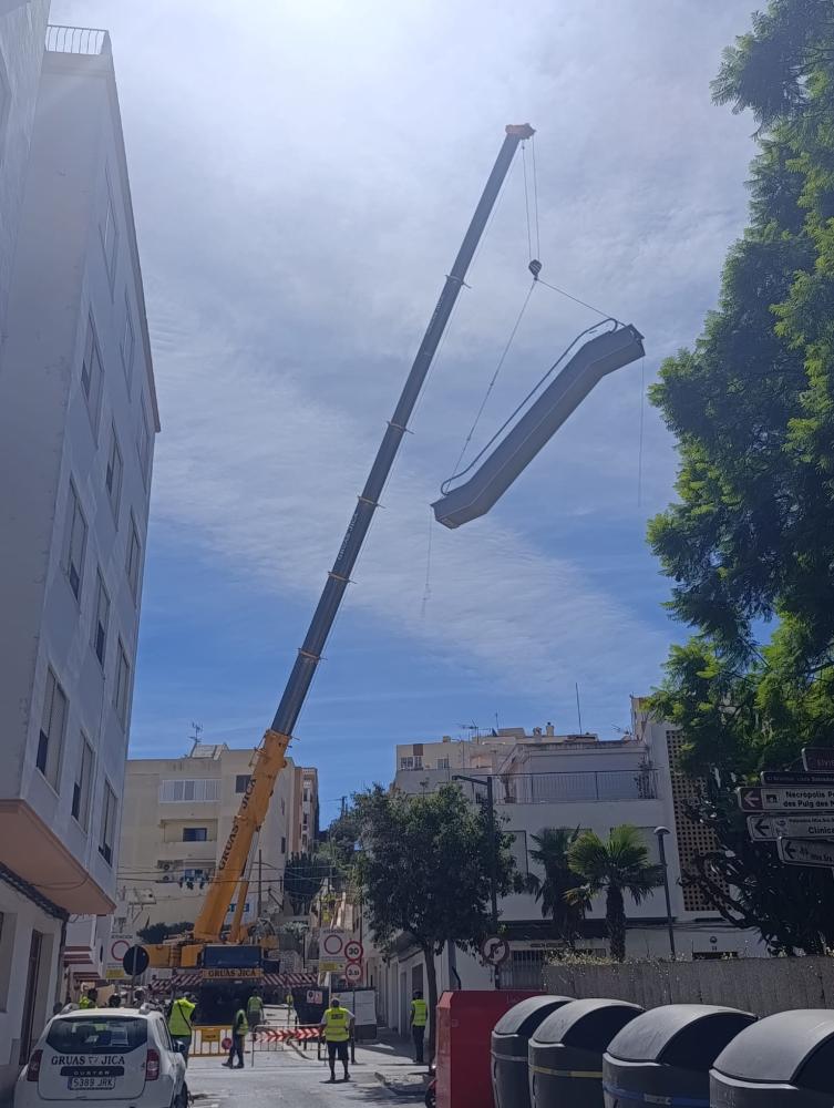 Imatge L'Ajuntament d'Eivissa està instal·lant les escales mecàniques,...